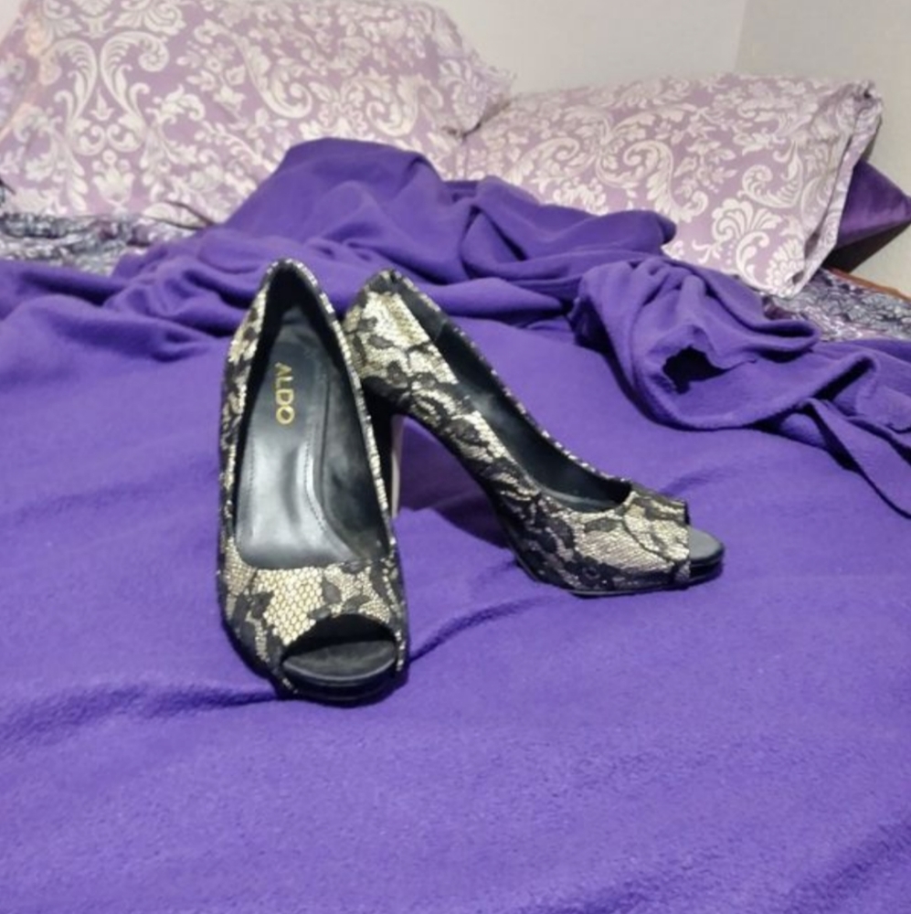 Aldo peep-toe heels
